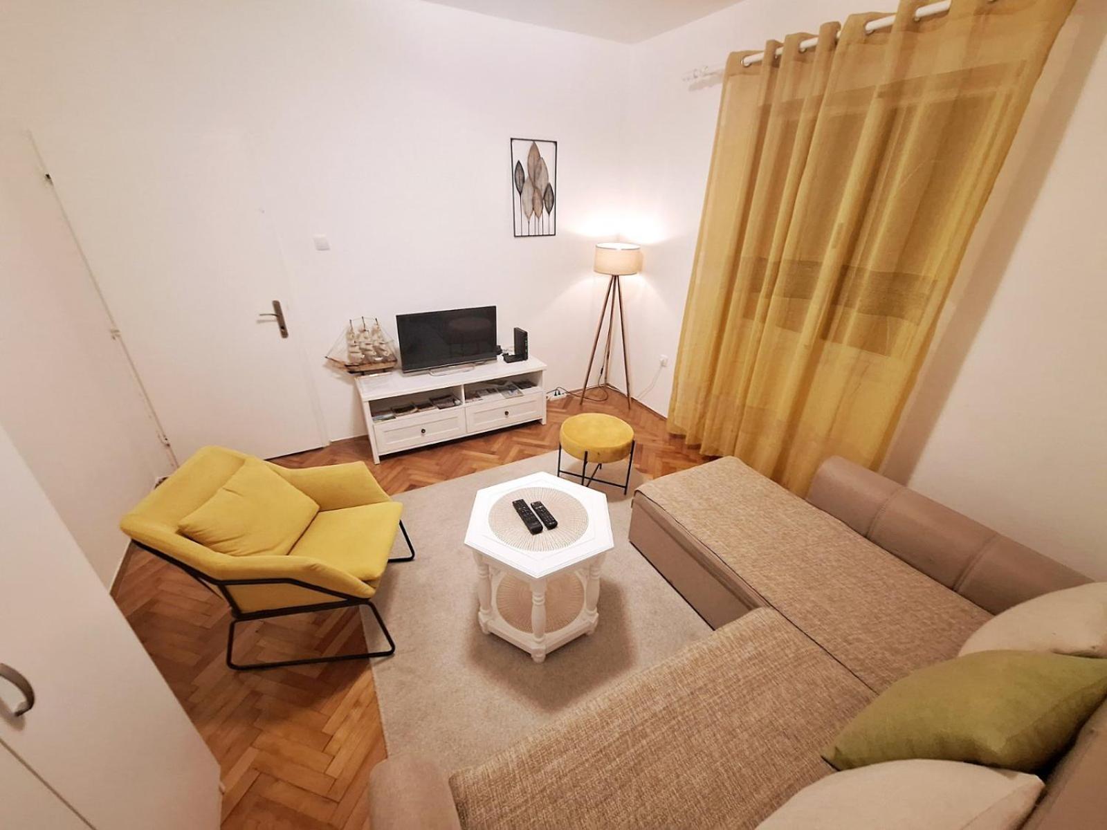 Red House Apartment Kotor Eksteriør bilde
