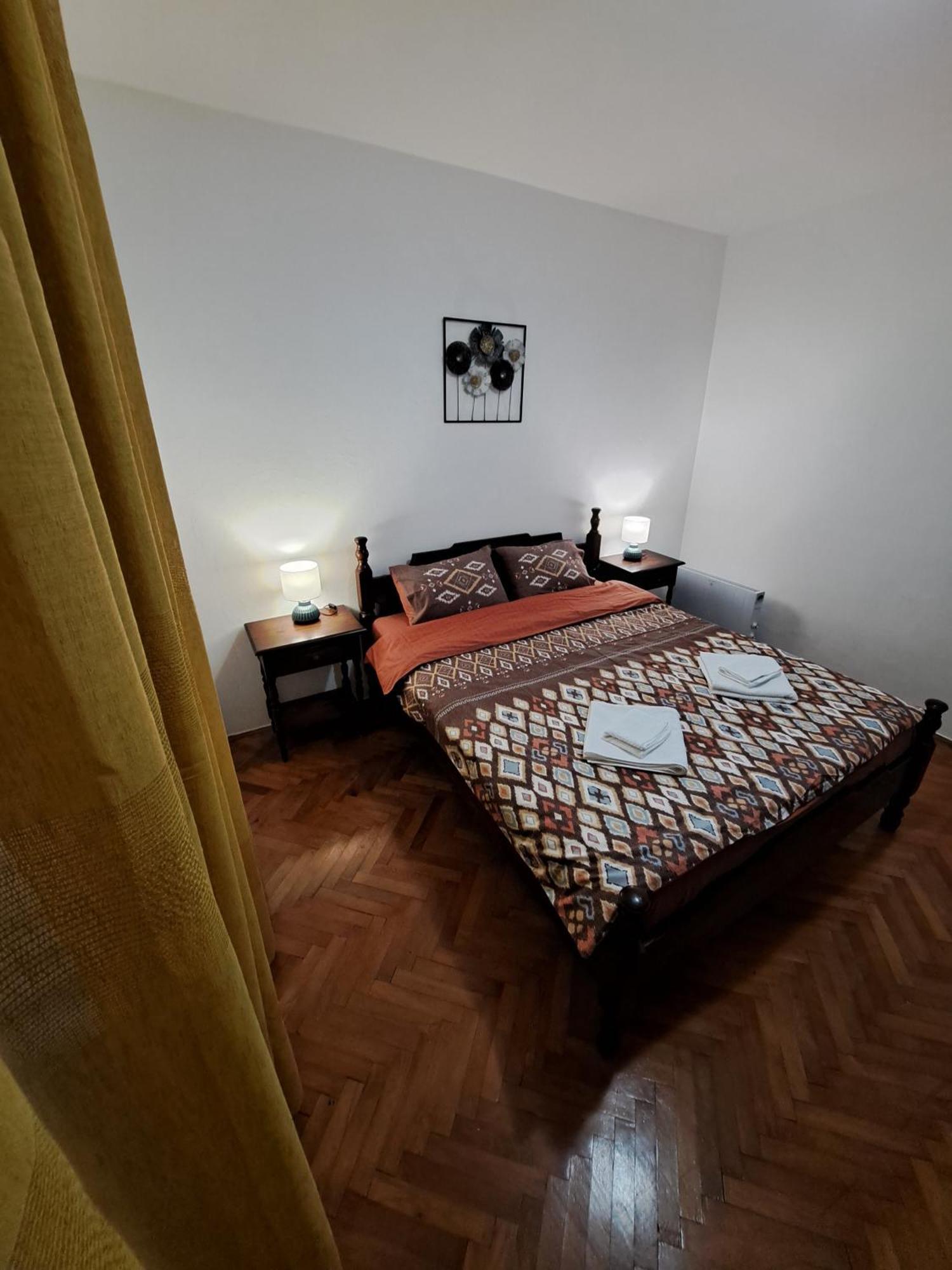 Red House Apartment Kotor Eksteriør bilde